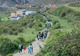 300 caminantes contra el cáncer en Viguera