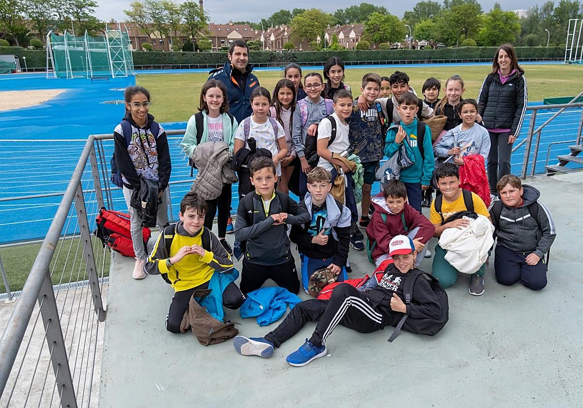 Uno de los grupos de Pradejón participantes en la jornada de integración del martes pasado.