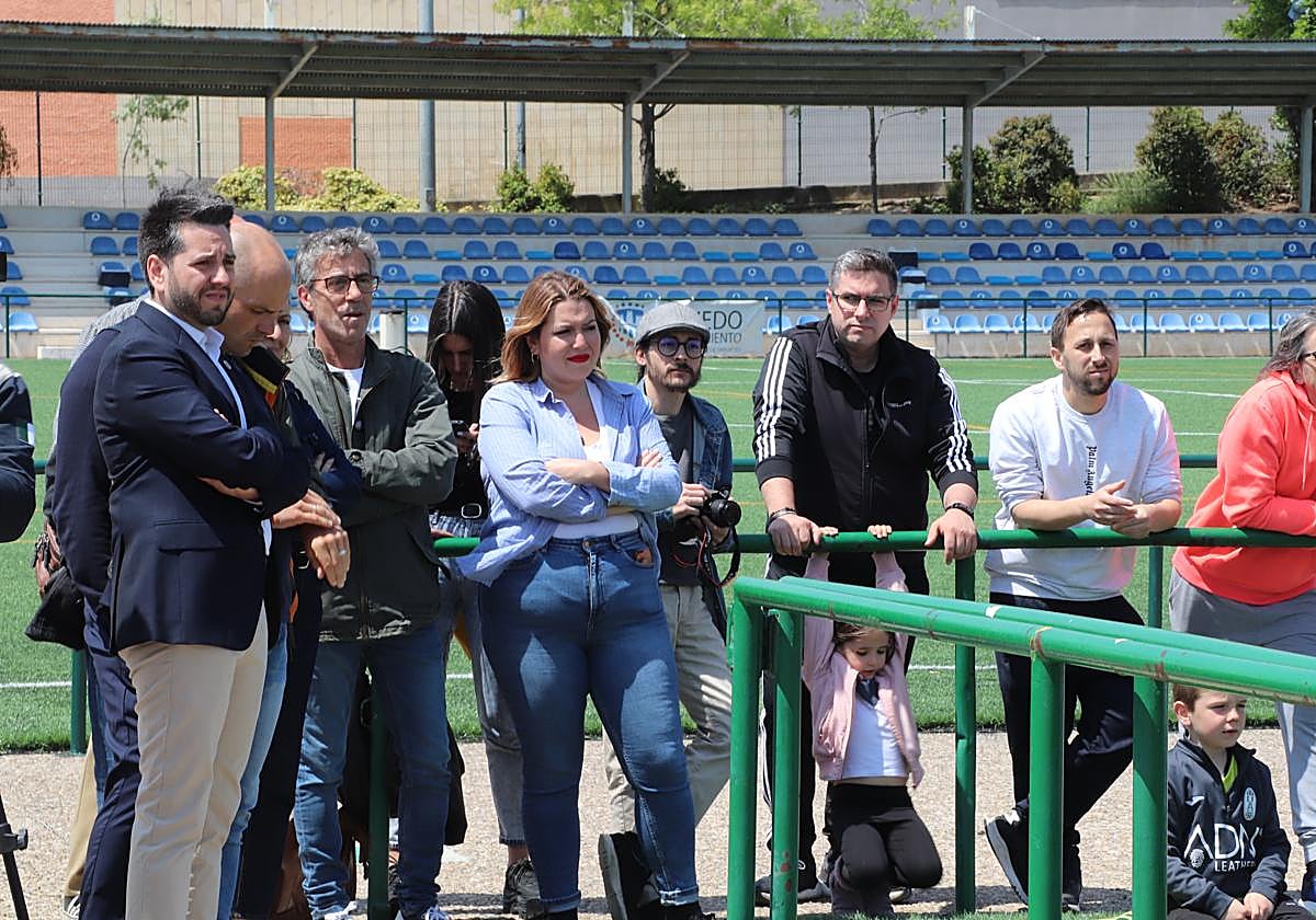 IU-Podemos plantea crear empresas públicas de cuidados a dependientes que frenen la precariedad laboral