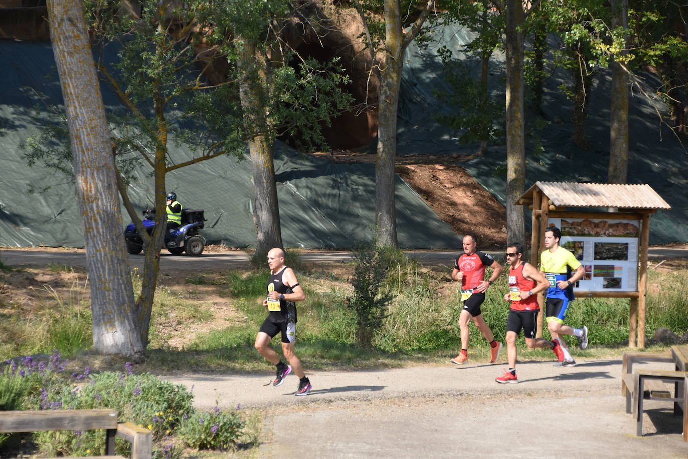 Imágenes de la carrera de la Ciruela de Nalda y Quel