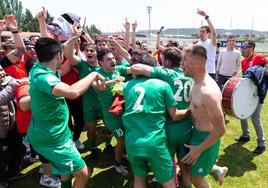 Partido entre el Varea y Lacalzada en el que los calceatenses se clasificaronn para el ascenso a Segunda RFEF