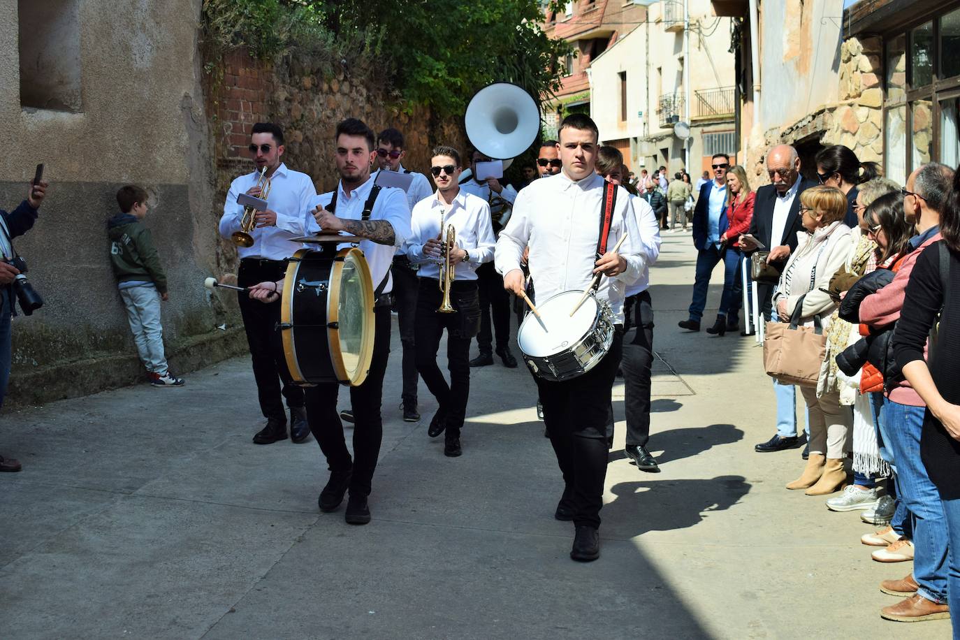 Las doncellas de Sorzano regresan a la Virgen del Roble