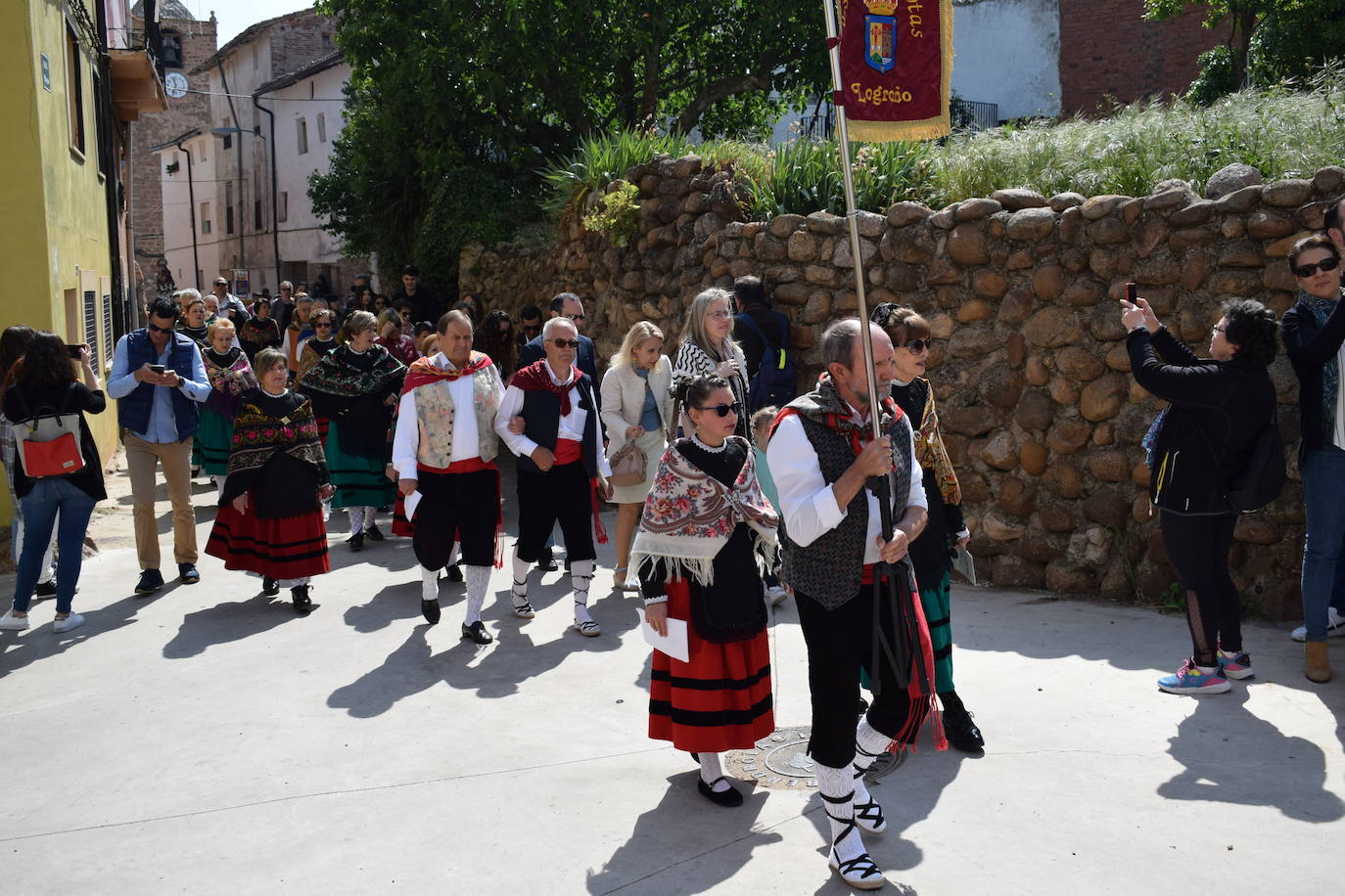 Las doncellas de Sorzano regresan a la Virgen del Roble