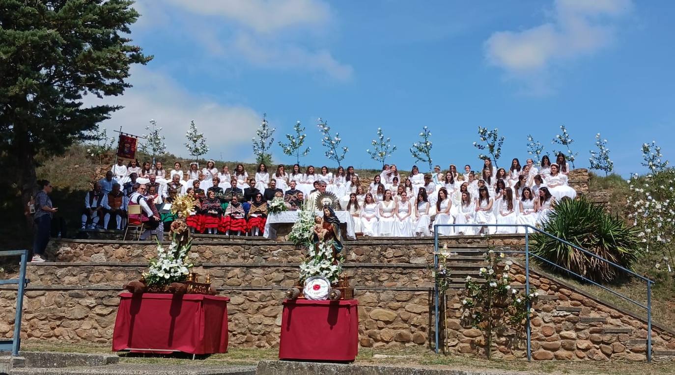 Las doncellas de Sorzano regresan a la Virgen del Roble