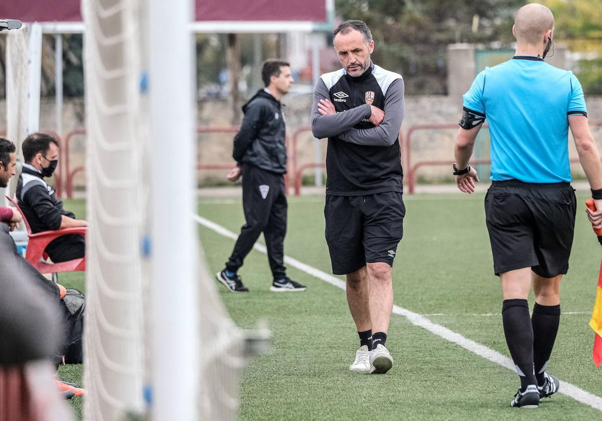 José Antonio García, en un entrenamiento de la UDL.