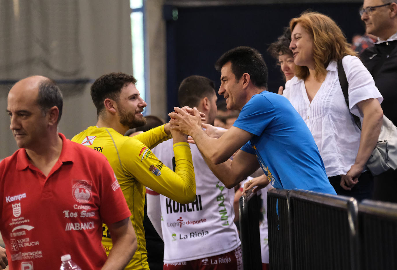 El Logroño despide la temporada con victoria y manteos