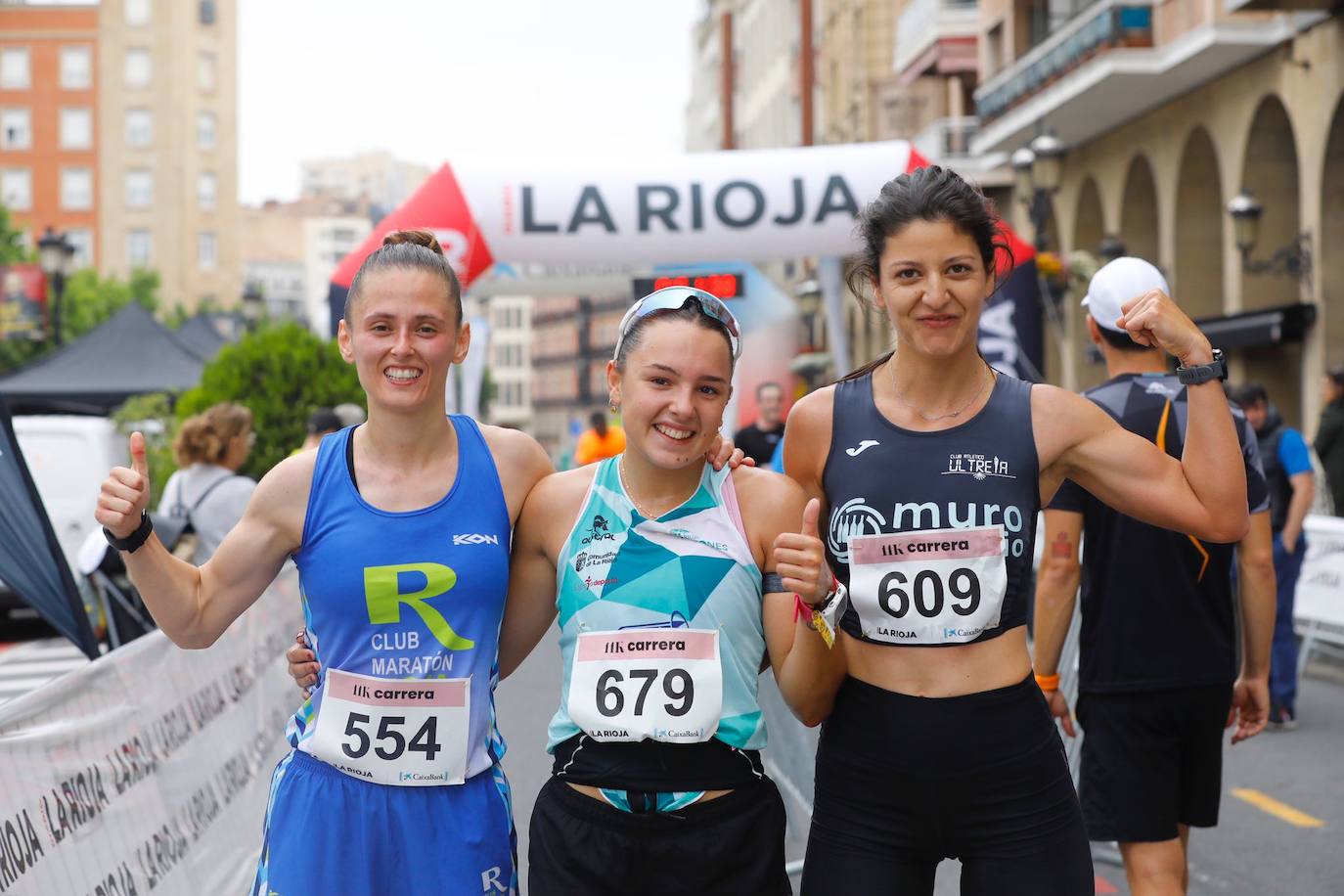 Los corredores llegan a la meta