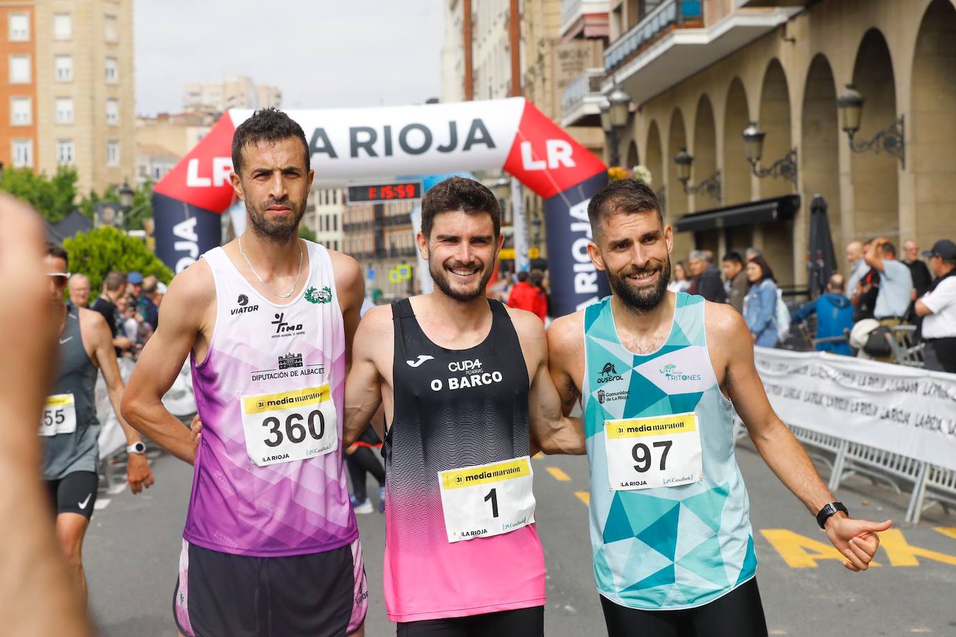 Los corredores llegan a la meta