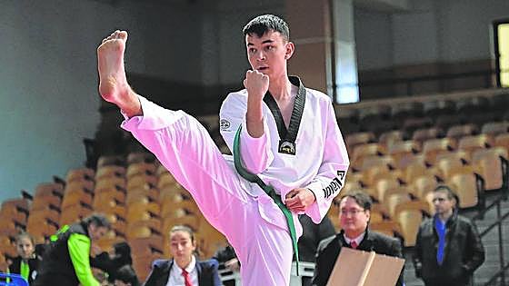 Los taekwondistas cierran el curso