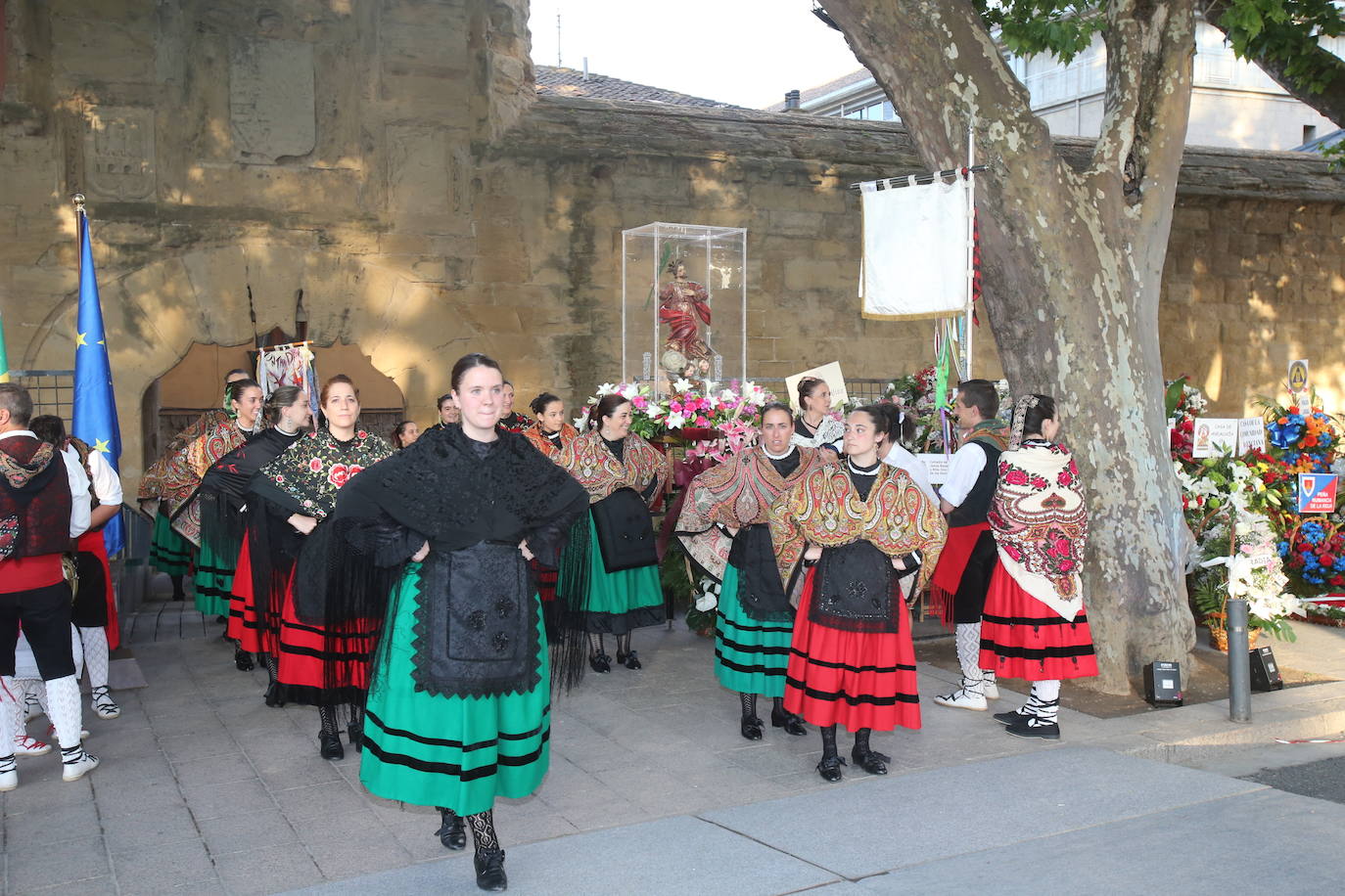 Ofrenda floral a San Bernabé