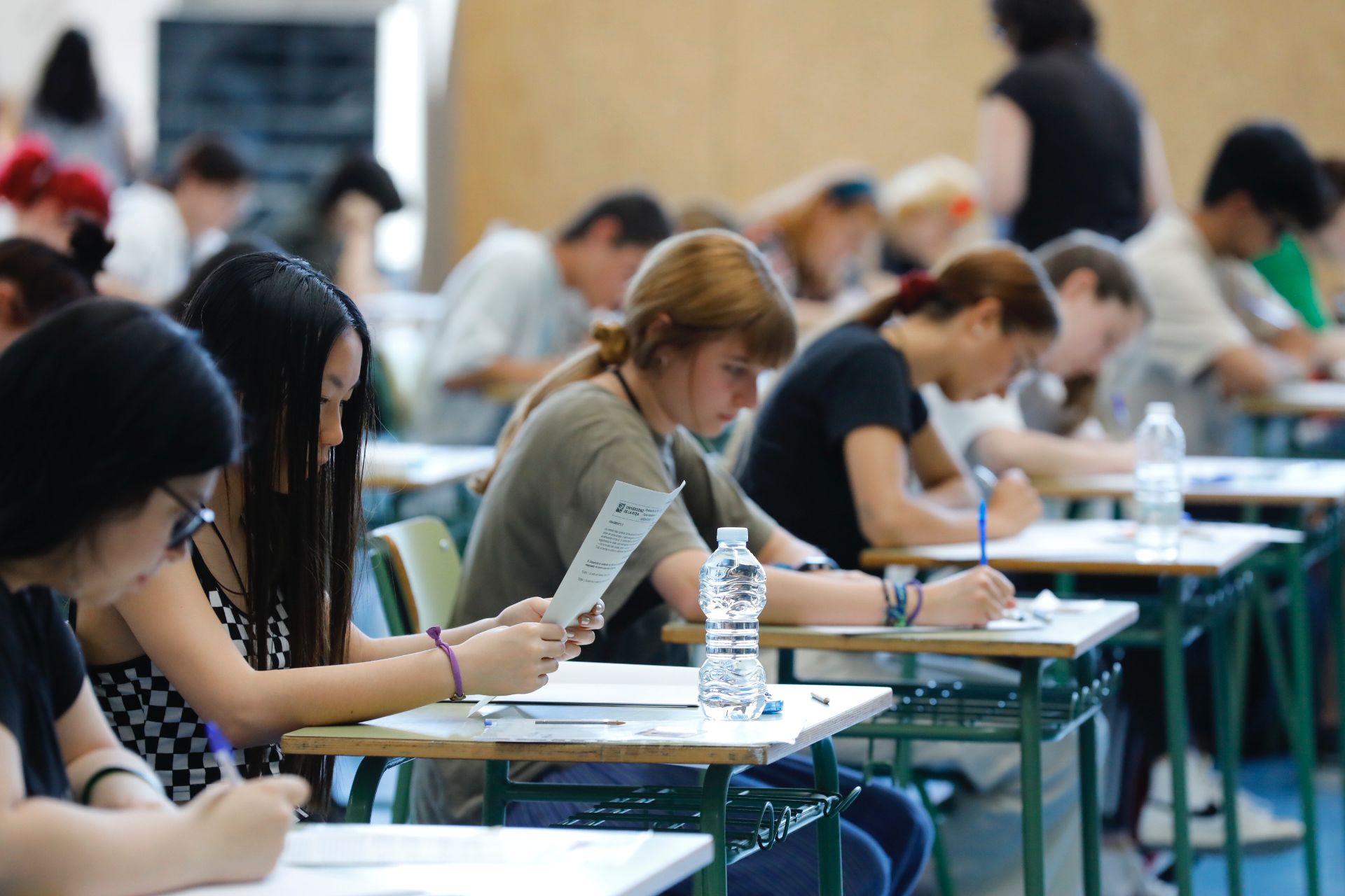 Estudiantes riojanas en el examen de la EBAU