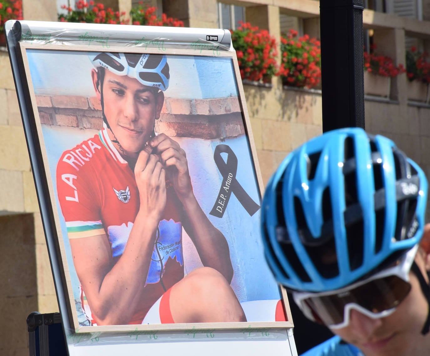 La Clásica Ciclista de La Rioja homenajea a Arturo Grávalos