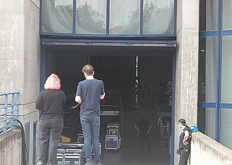 Imagen secundaria 1 - Montaje del concierto, esta mañana 