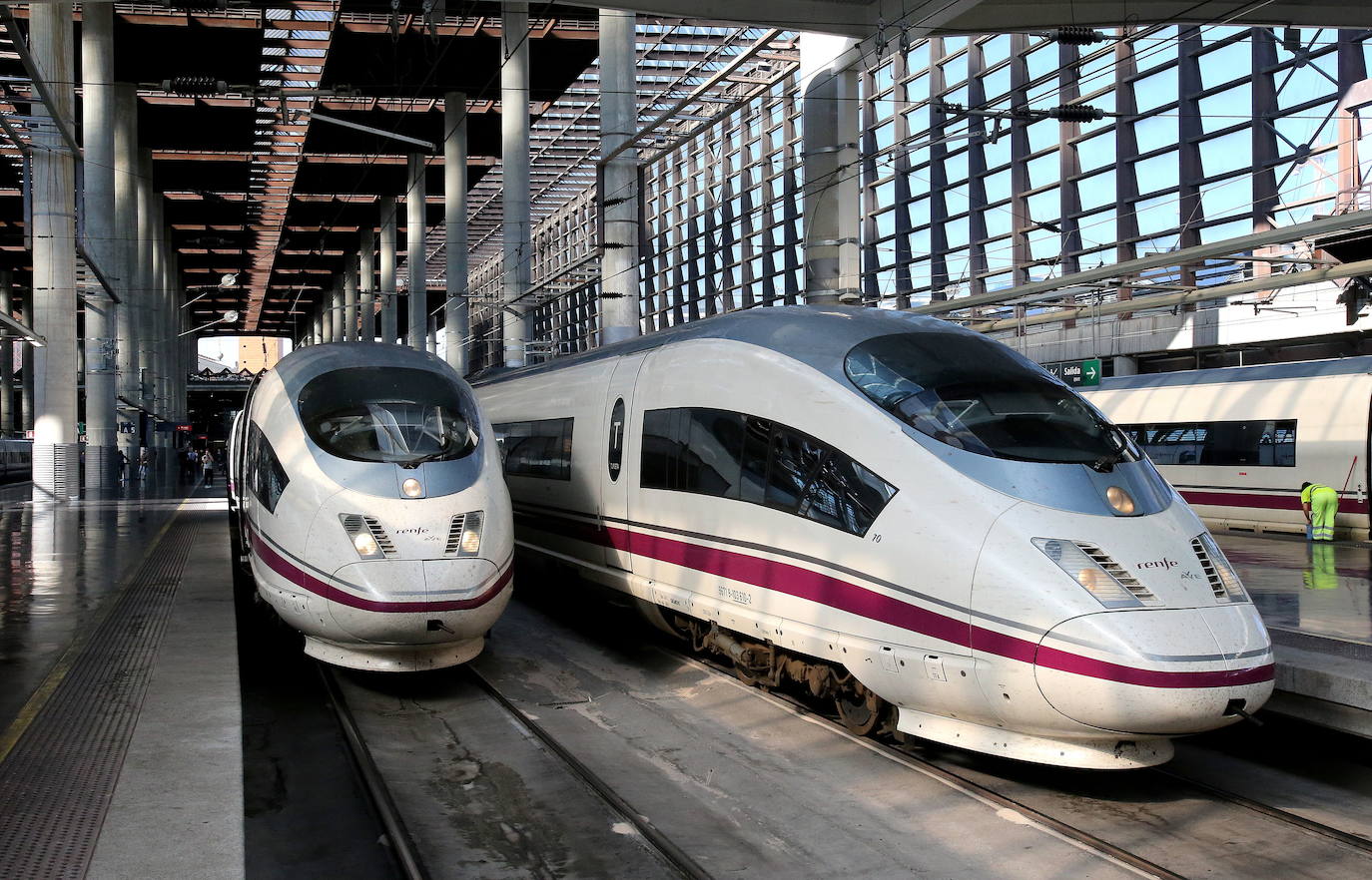 Tren a Logroño estacionado en Atocha