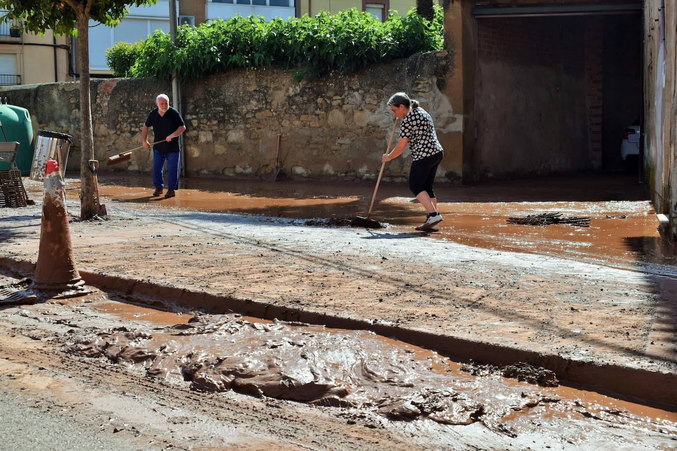 Las inundaciones afectaron a las calles de Fuenmayor