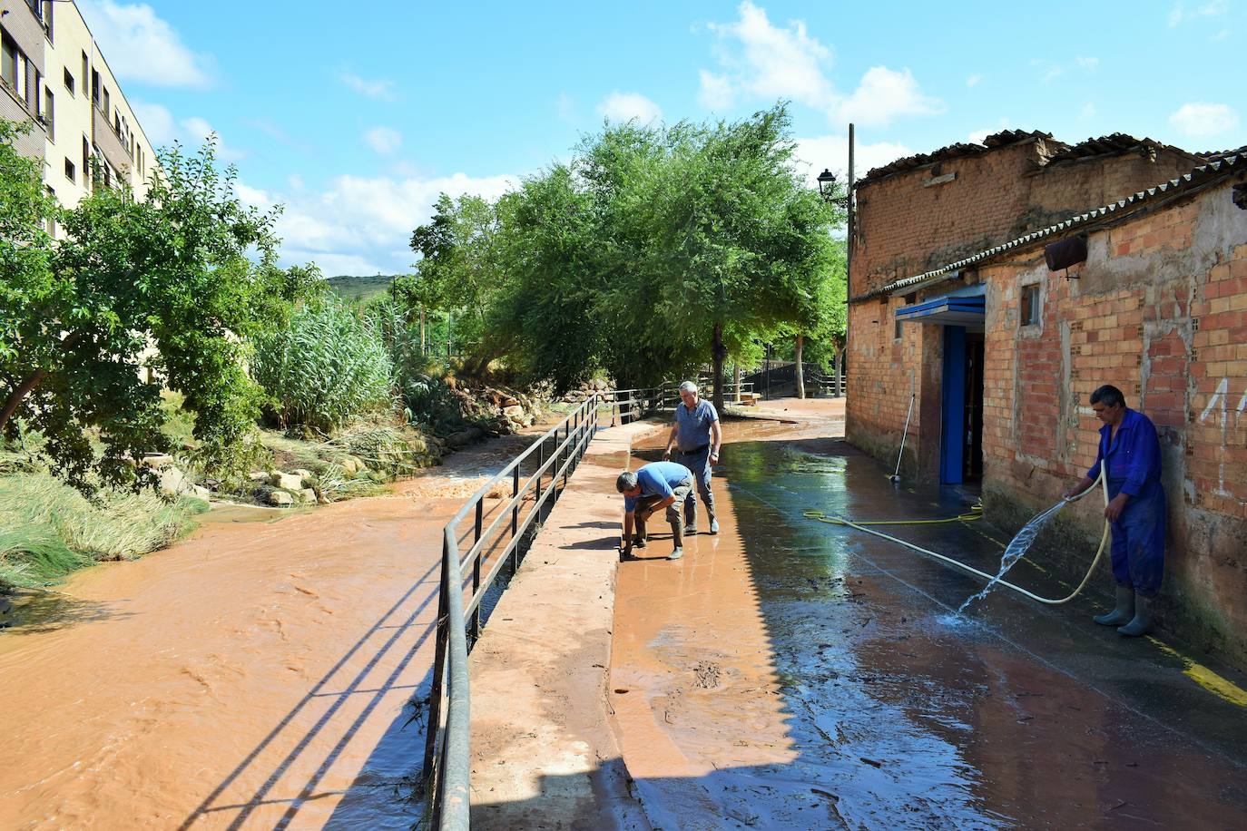 Las inundaciones afectaron a las calles de Fuenmayor