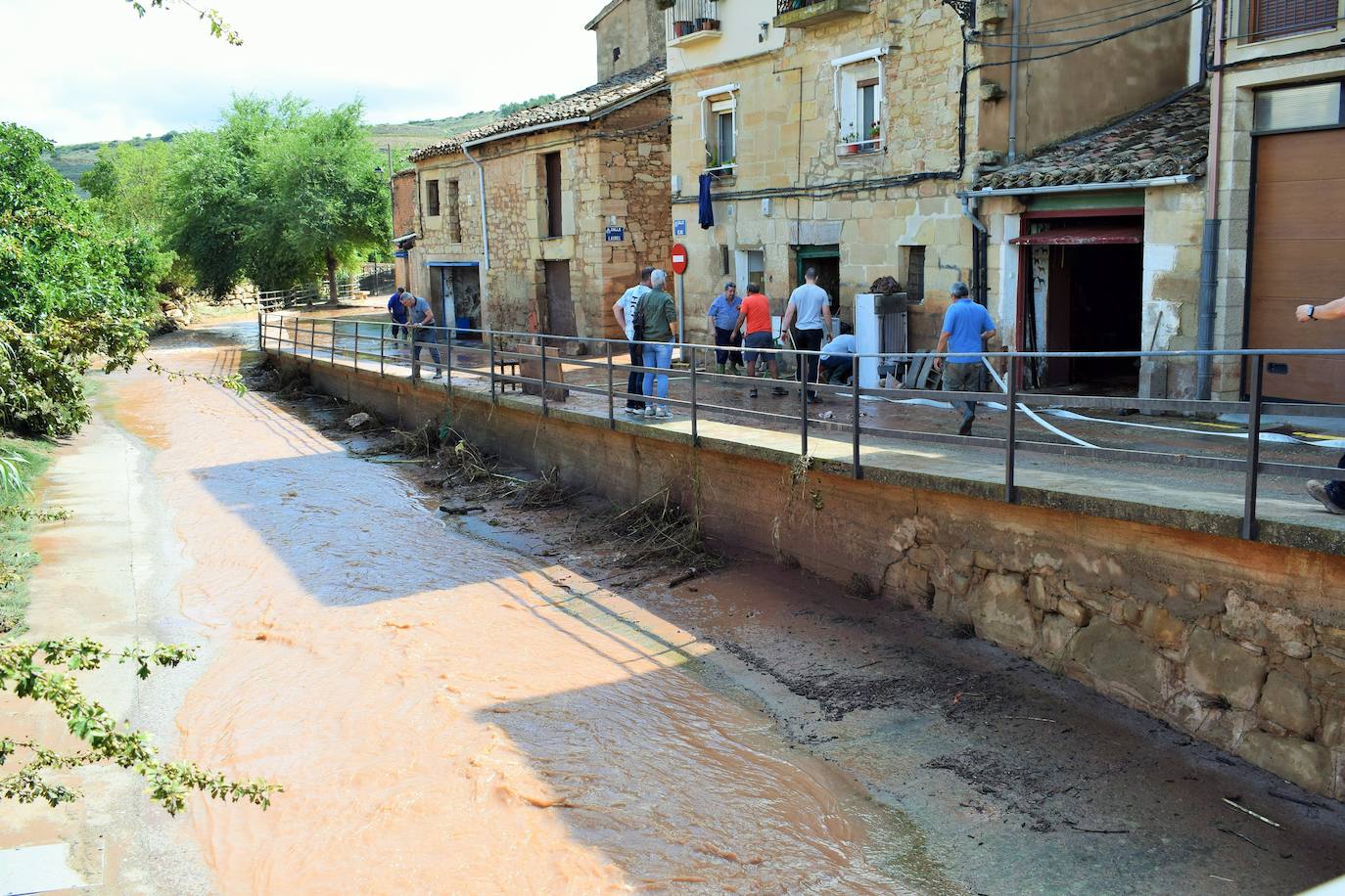 Las inundaciones afectaron a las calles de Fuenmayor