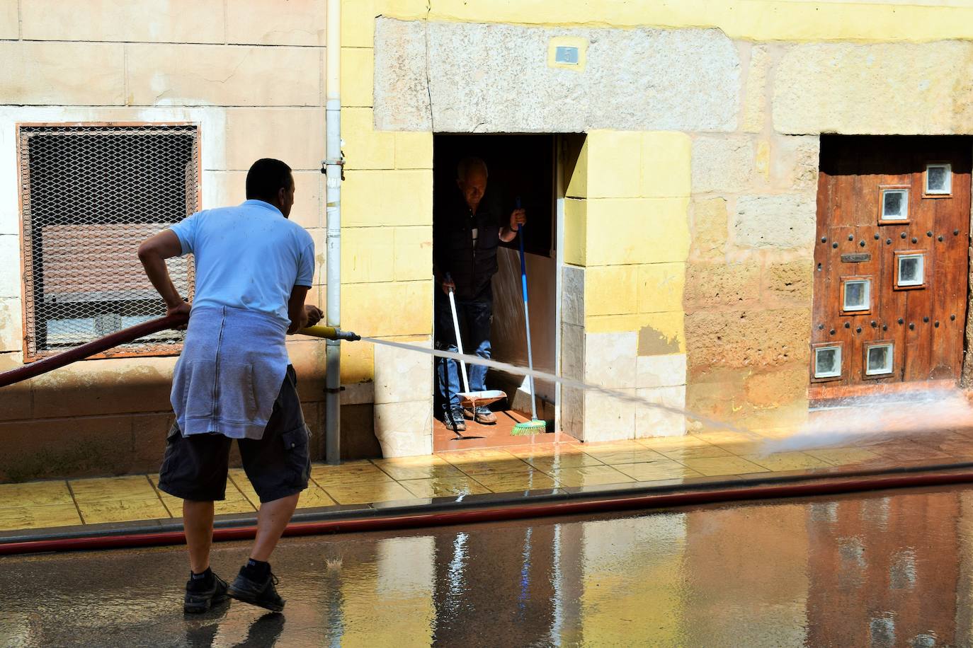 Las inundaciones afectaron a las calles de Fuenmayor