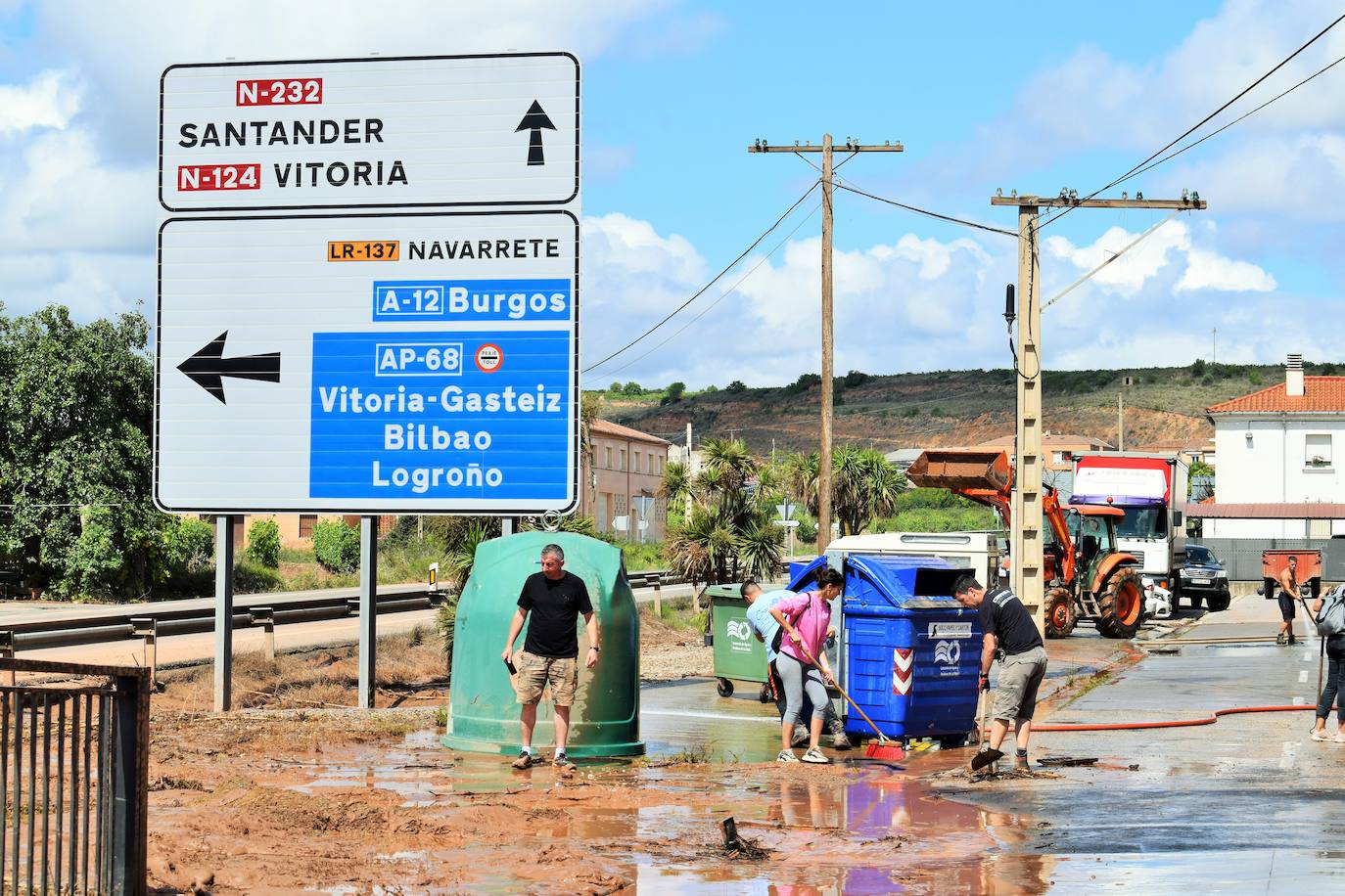 Las inundaciones afectaron a las calles de Fuenmayor