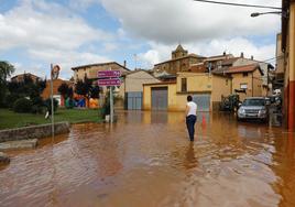 Uruñuela sufre la crecida de dos ríos