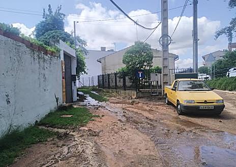 Imagen secundaria 1 - Uruñuela sufre la crecida de dos ríos
