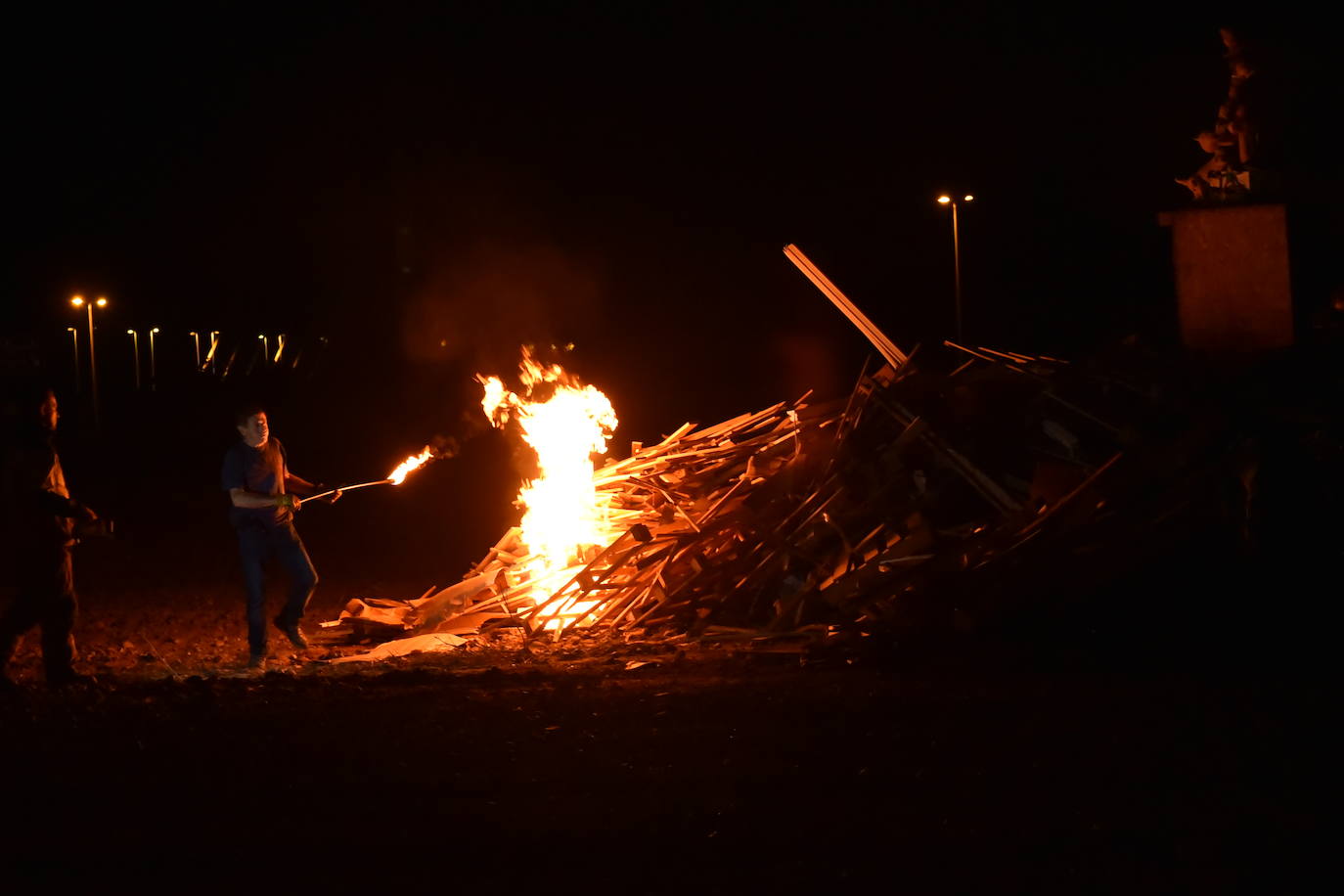 Hogueras en el barrio de La Estrella