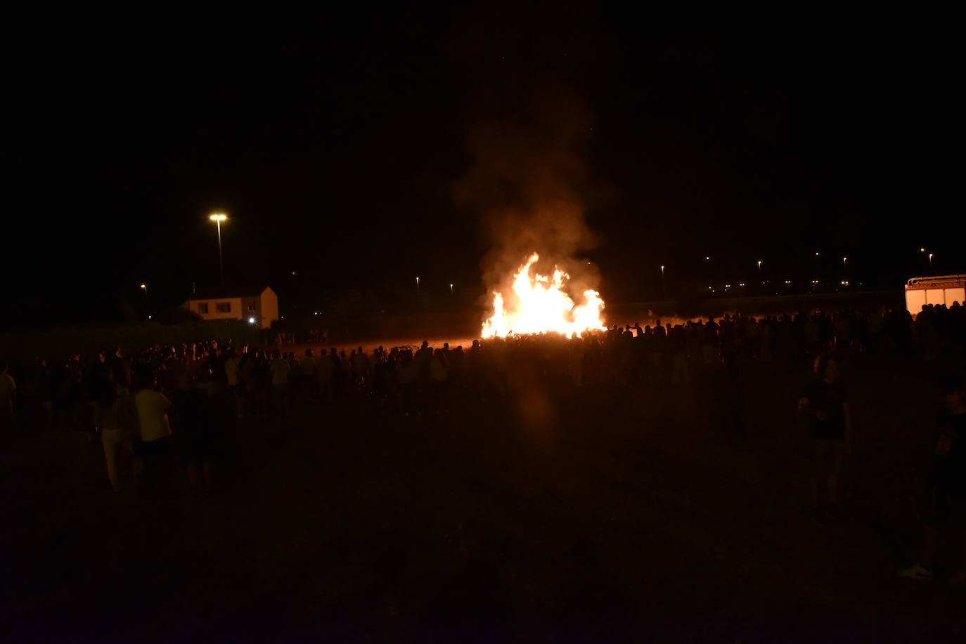 Hogueras en el barrio de La Estrella