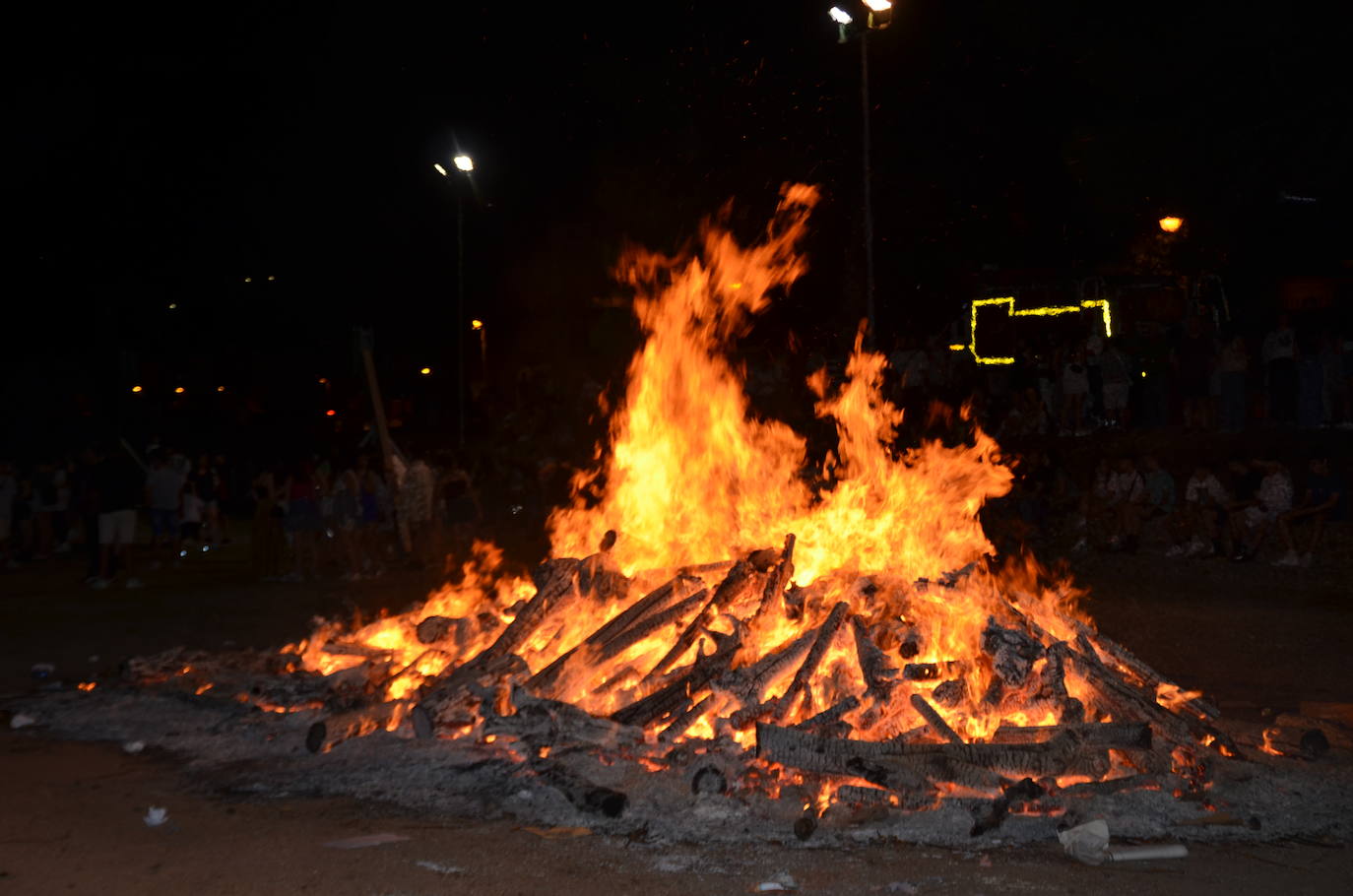 Calahorra disfruta con las hogueras de San Juan