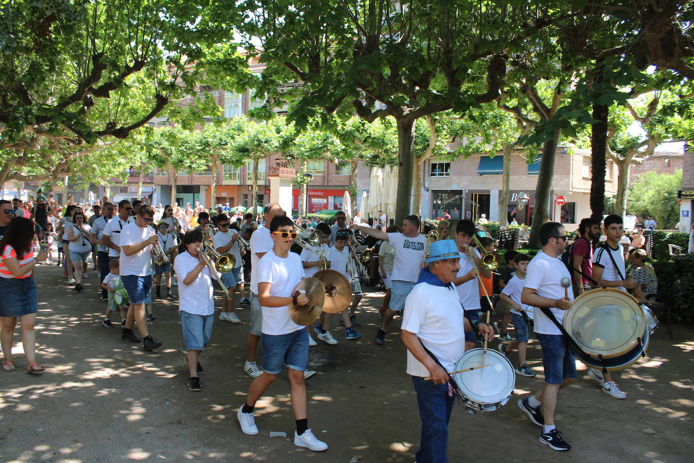 Chiquivueltas y guerra de agua en las fiestas de Nájera