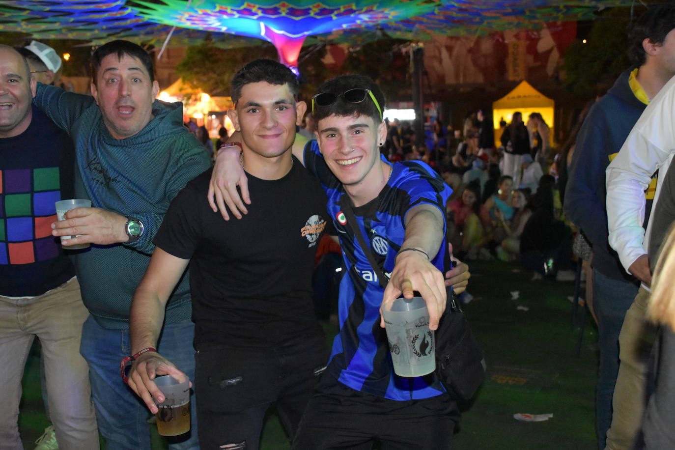 Viernes noche en el Holika