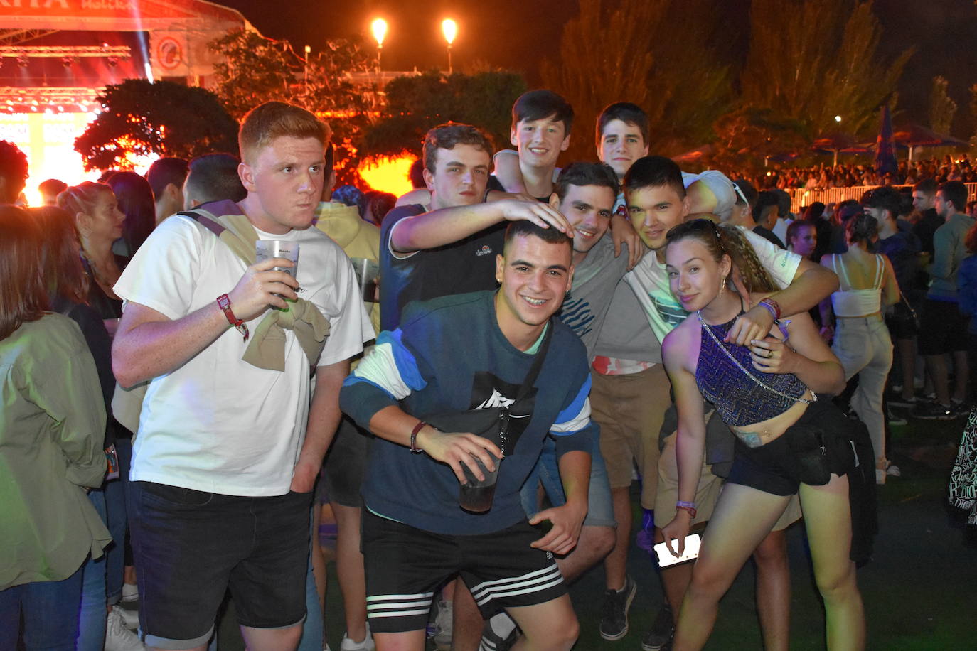 Viernes noche en el Holika