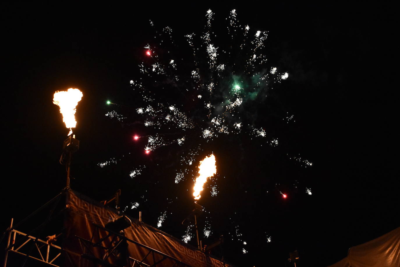 Viernes noche en el Holika