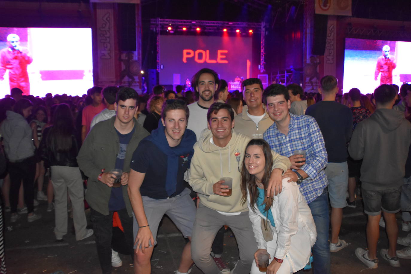 Viernes noche en el Holika