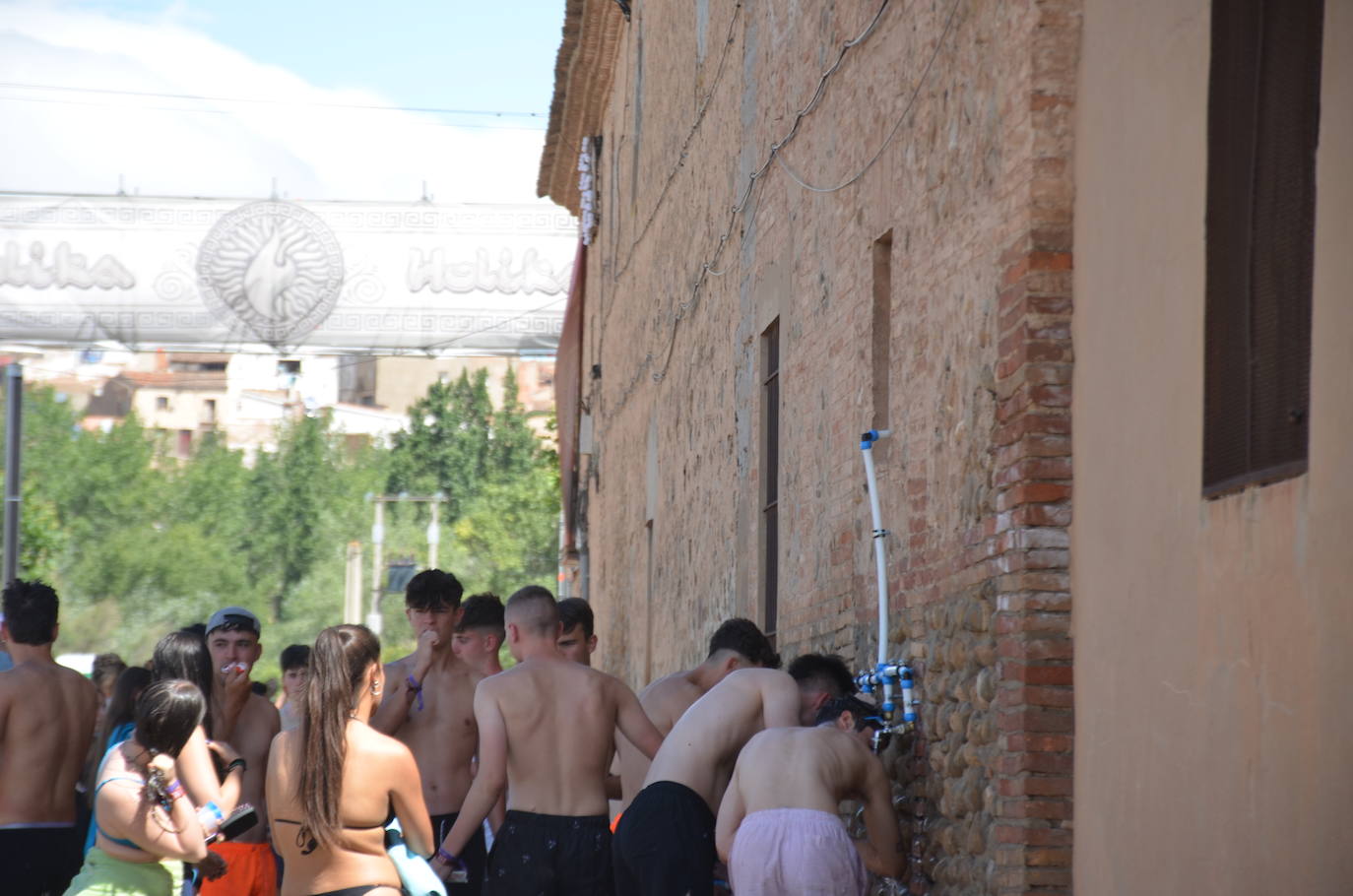 La acampada del Holika no para