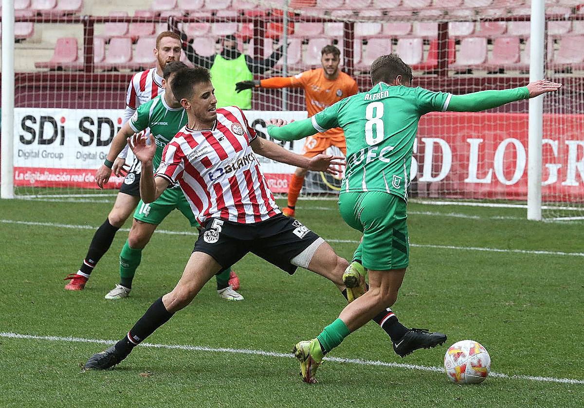 Sarriegi, en un partido de la SD Logroñés de la pasada temporada.