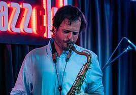 El reconocido saxofonista malagueño Enrique Oliver.