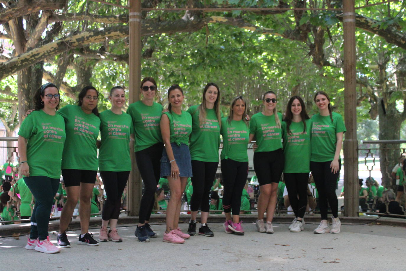 La VI Marcha contra el cáncer reúne a más de 1.200 personas en Nájera
