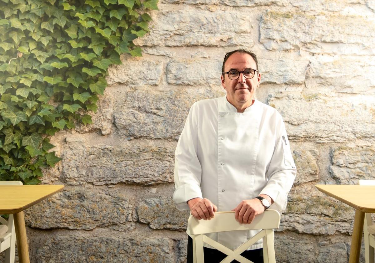 Pedro Cárcamo, en su restaurante Tastavín de la calle San Juan.