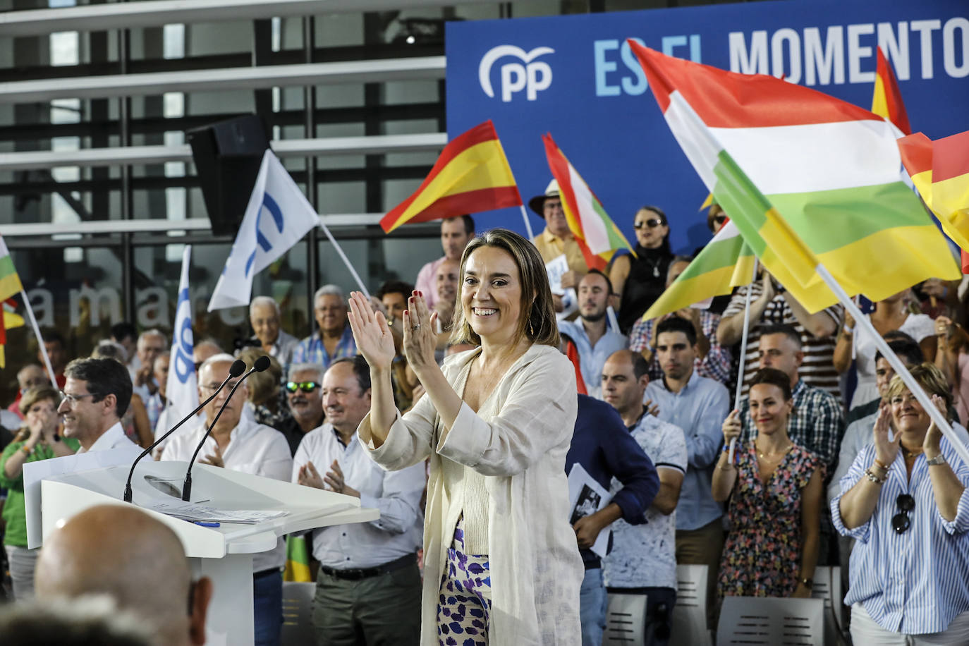 Las imágenes del acto de Feijóo en Logroño