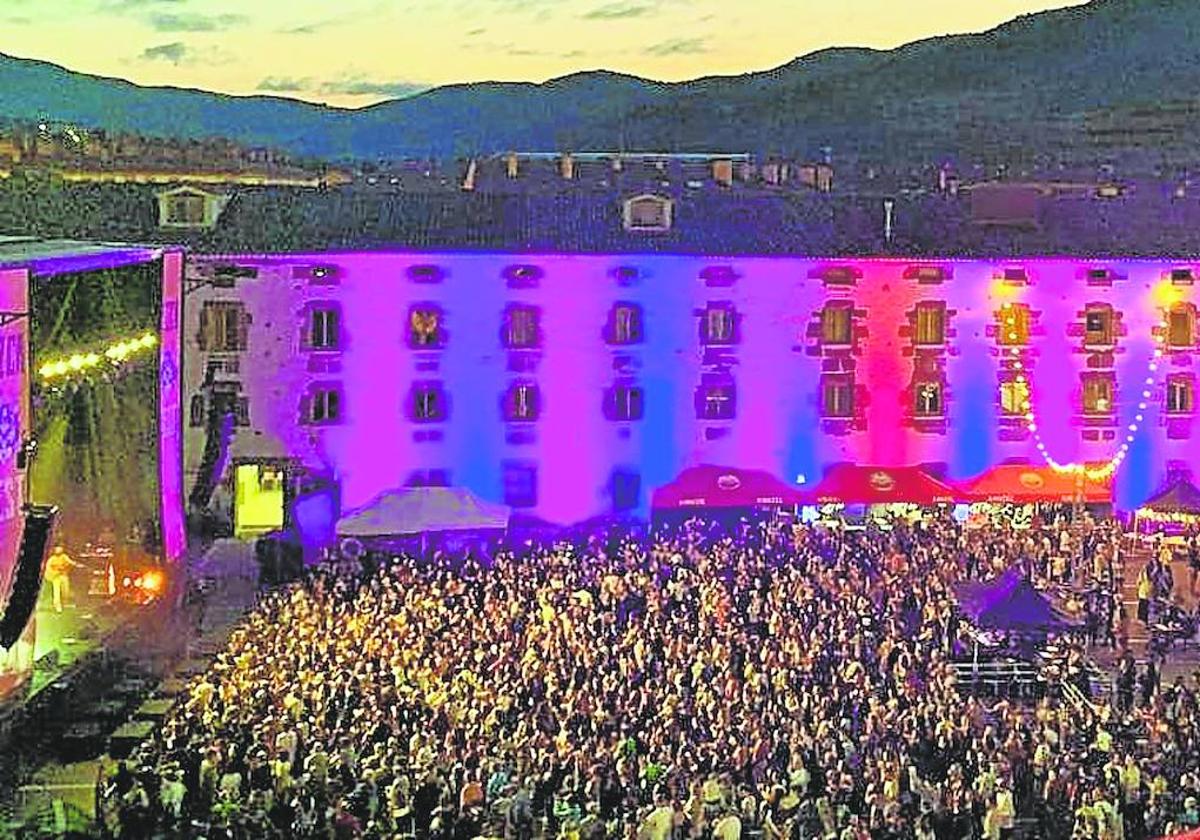 El recinto de El Atadero de Escaray, dond se celebra el Ezcafest, durante la segunda jornada de la primera edición celebrada el año pasado