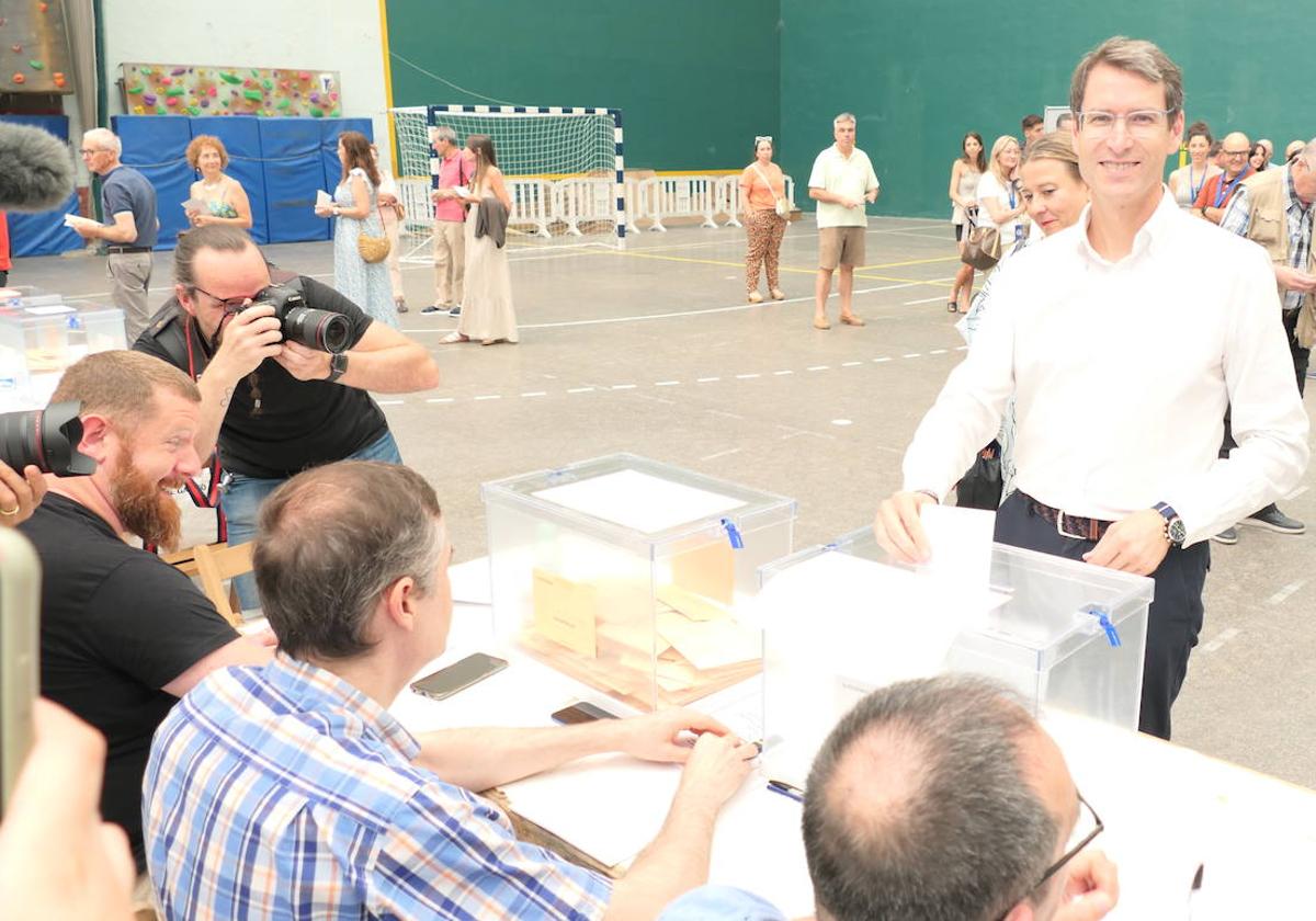 Capellán anima a los riojanos a votar porque «es lo más importante en democracia»