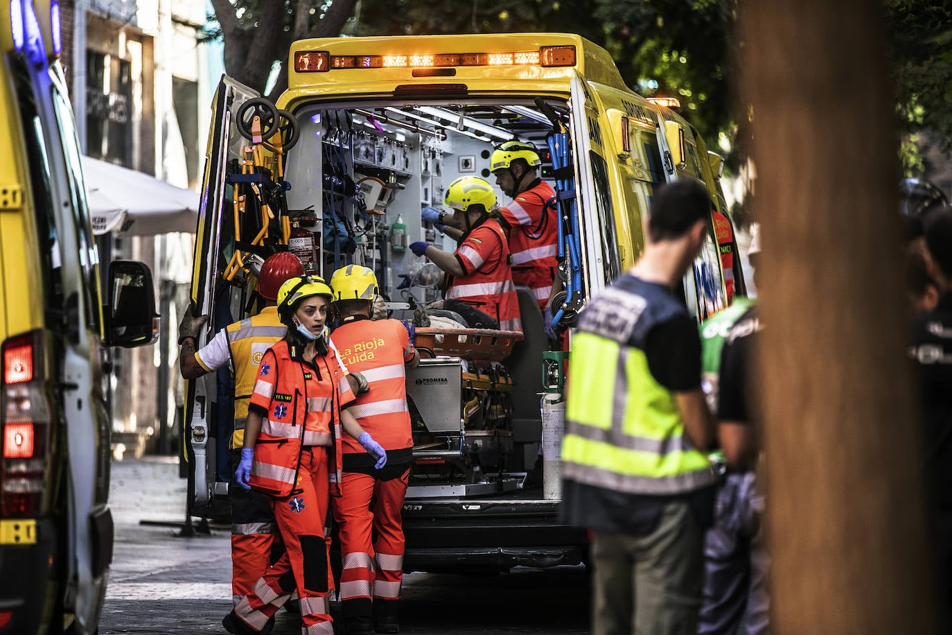 Conmoción en Logroño por el desplome del edificio de Adoratrices