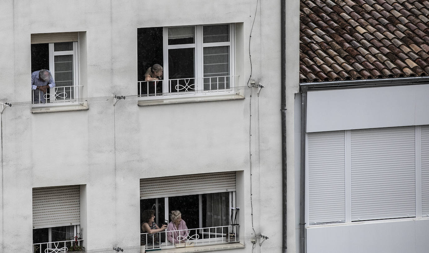 Derribo del edificio de Adoratrices