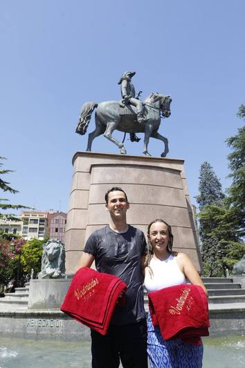 Lucía Yubero, de 24 años, y Félix Ángel Jalón, de 28 años, representantes de San Mateo