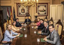 Primera reunión del ejecutivo de Capellán, el 3 de julio