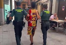 Momento de la detención de la Guardia Civil.