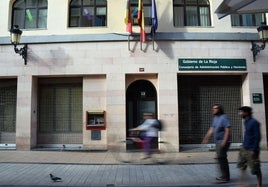 Sede de la Consejería de Hacienda y la Dirección General de Tributos, en la calle Portales.