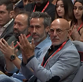 De la Fuente, en el foco de las críticas por sus aplausos a Rubiales