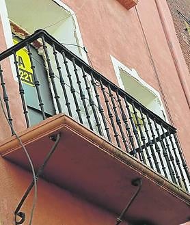 Imagen secundaria 2 - Calahorra estudiará el estado de la vivienda en el casco antiguo tras los derrumbes