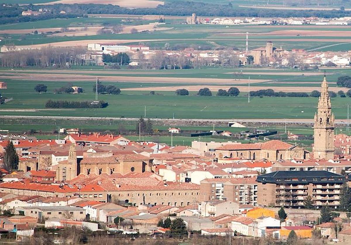 Santo Domingo prohíbe regar, lavar coches y llenar piscinas al secarse sus dos captaciones